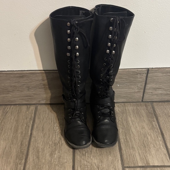 Black Lace-Up  Boots - Picture 2 of 7